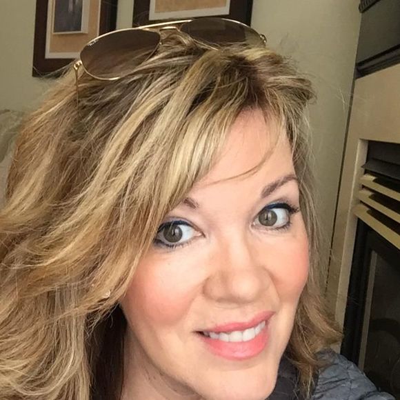 Meet your Posher, Amanda - Picture 1 of 1